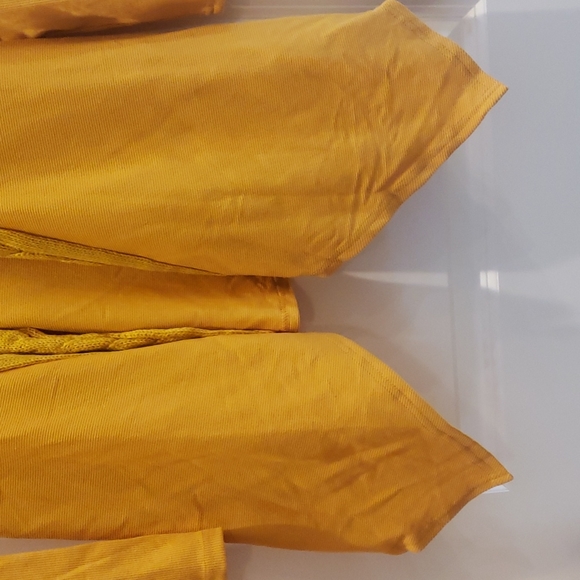 NWT! yellow cables knit side tail Cardigan size Medium. Fall sweater - Picture 2 of 9